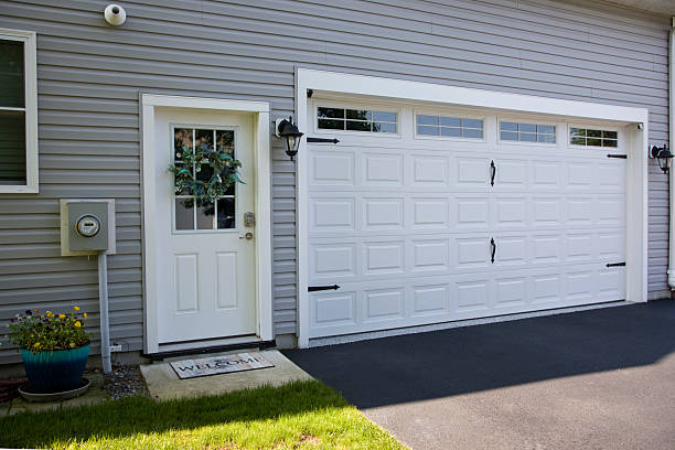 24/7 Emergency Garage Door Roller Replacement experts in Pecos, TX